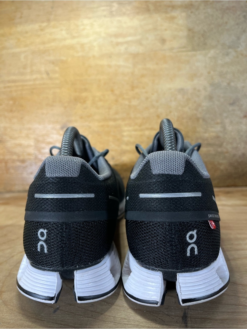 On Cloud 5 LIGHTWEIGHT REFLECTIVE Womens Size 10.5 Running Shoes Sneakers Black - Picture 5 of 12